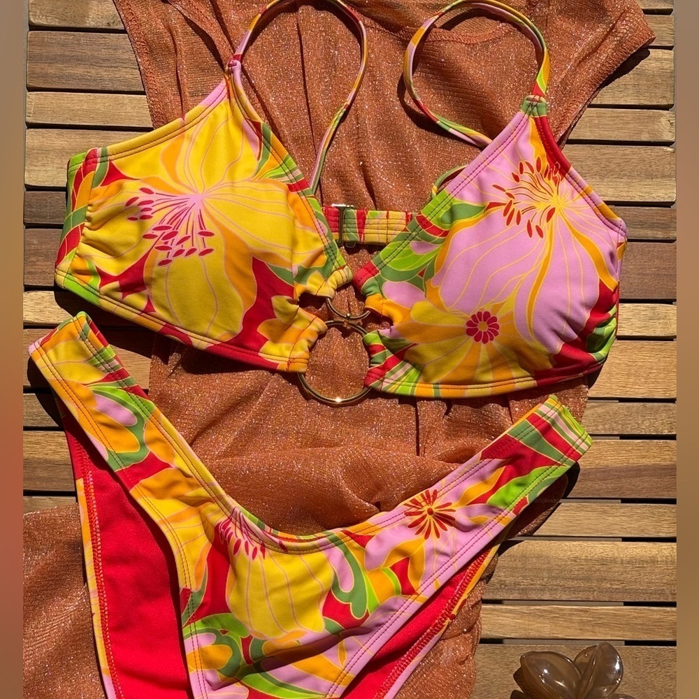 LARGE NWT Sports Illustrated Swim Floral Hawaiiana Bikini Rings Red Yellow Pink